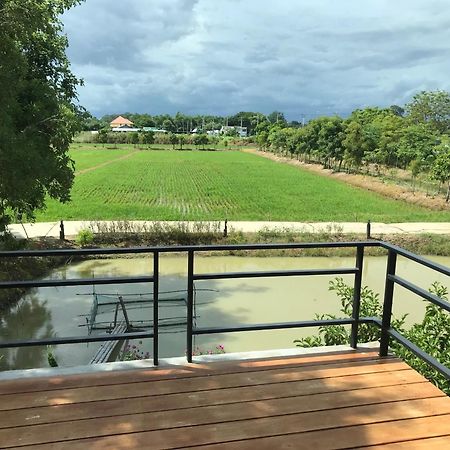 บ้านกลางเกาะ รีสอร์ท Uthai Thani Εξωτερικό φωτογραφία
